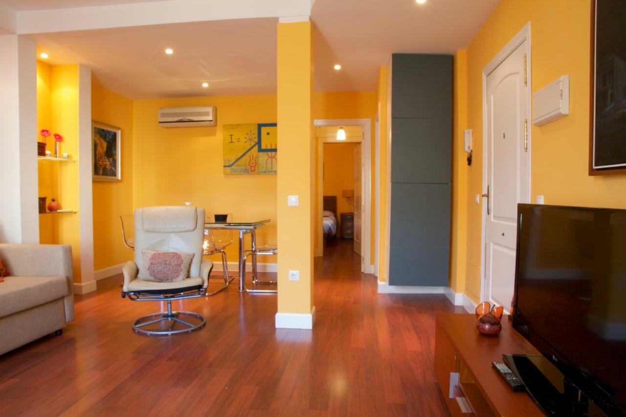 Apartamento San Benito C Seville Luaran gambar